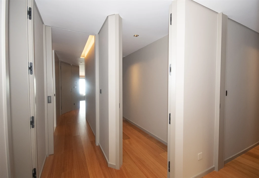 Apartamento T3 para Arrendamento em Aldoar, Foz do Douro e Nevogilde Foto 27