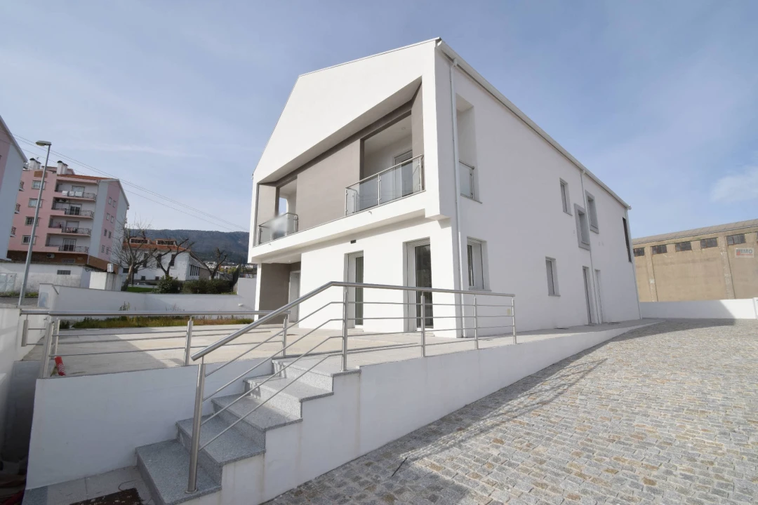 Moradia T4 para Venda em Covilhã e Canhoso Foto 1