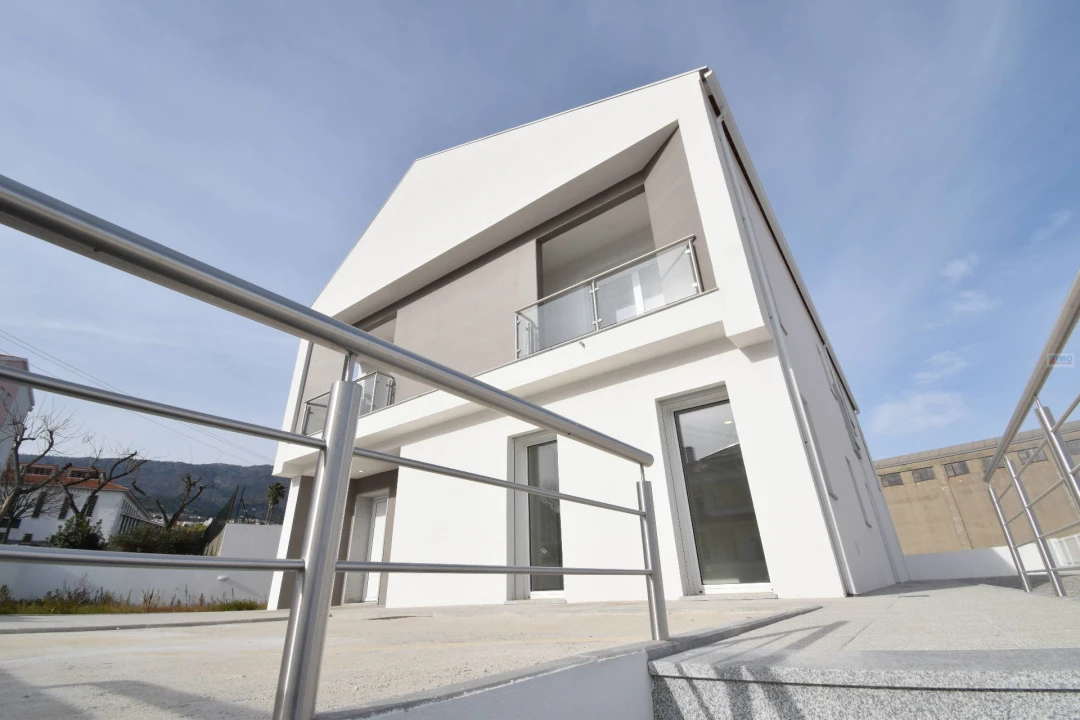 Moradia T4 para Venda em Covilhã e Canhoso Foto 9