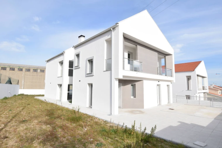 Moradia T4 para Venda em Covilhã e Canhoso Foto 3