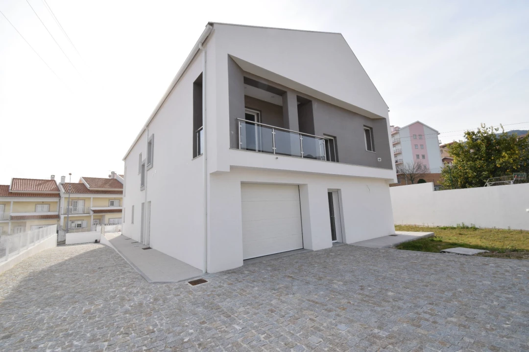 Moradia T4 para Venda em Covilhã e Canhoso Foto 10