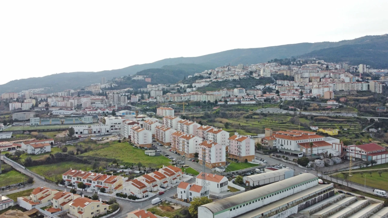 Moradia T4 para Venda em Covilhã e Canhoso Foto 7