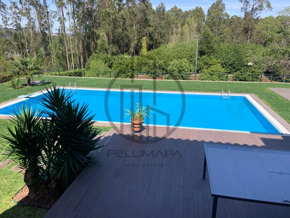 Moradia T0 para Venda em Requião Foto 1