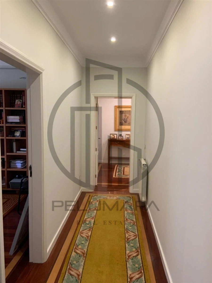 Moradia T0 para Venda em Requião Foto 8