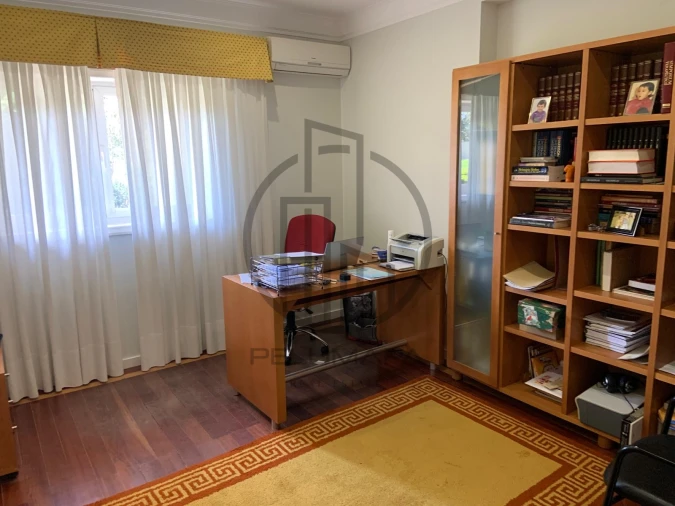 Moradia T0 para Venda em Requião Foto 7