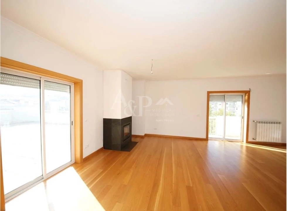 Apartamento T3 para Venda em Viseu Foto 2