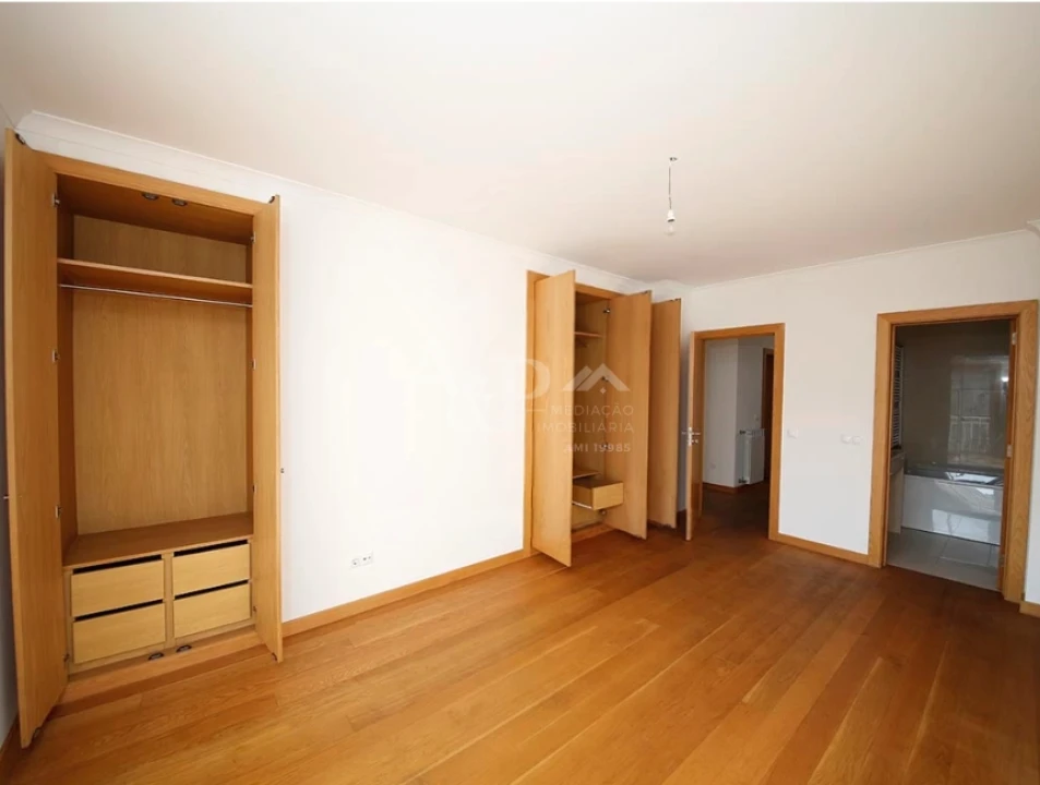 Apartamento T3 para Venda em Viseu Foto 3