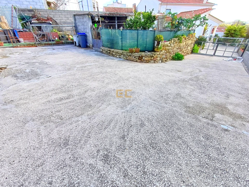 Moradia T4 para Venda em Tavarede Foto 48