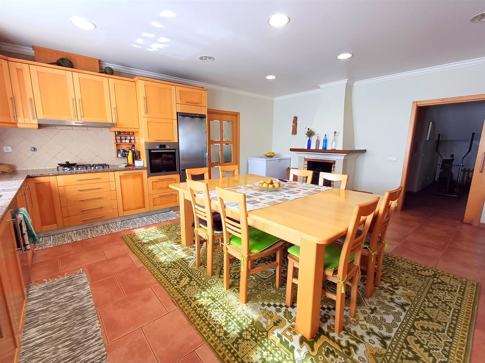 Moradia T4 para Venda em Tavarede Foto 10