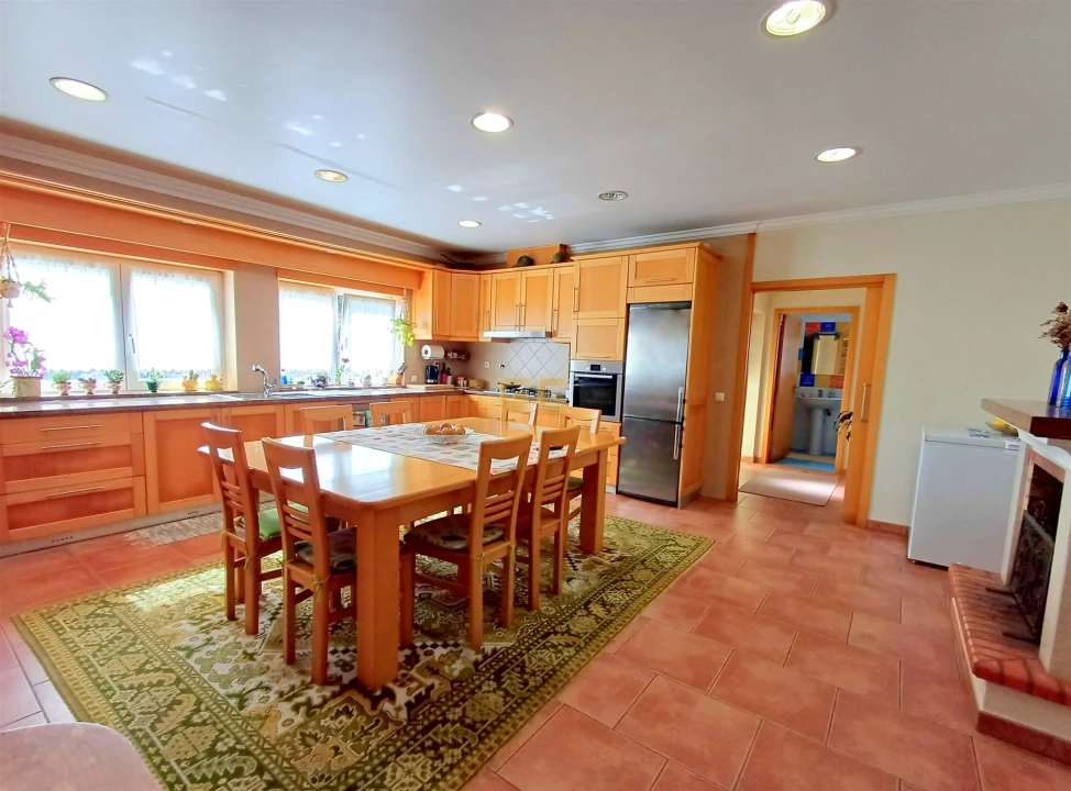 Moradia T4 para Venda em Tavarede Foto 11