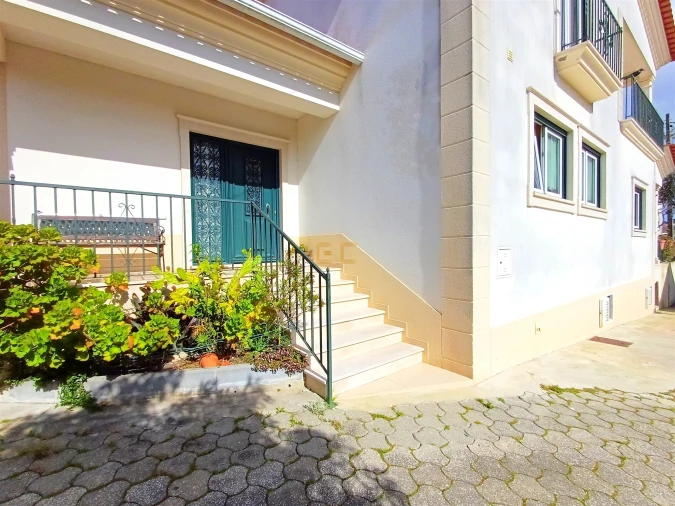 Moradia T4 para Venda em Tavarede Foto 37