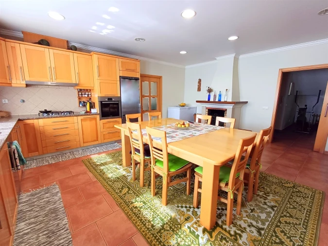 Moradia T4 para Venda em Tavarede Foto 10