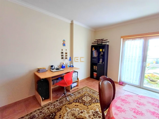 Moradia T4 para Venda em Tavarede Foto 13