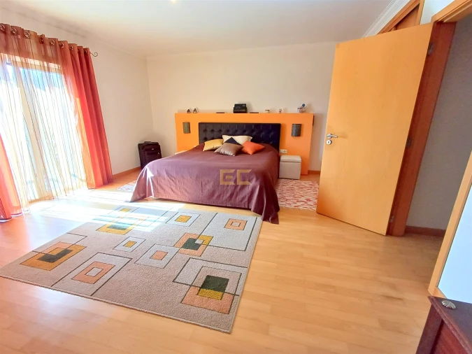 Moradia T4 para Venda em Tavarede Foto 23