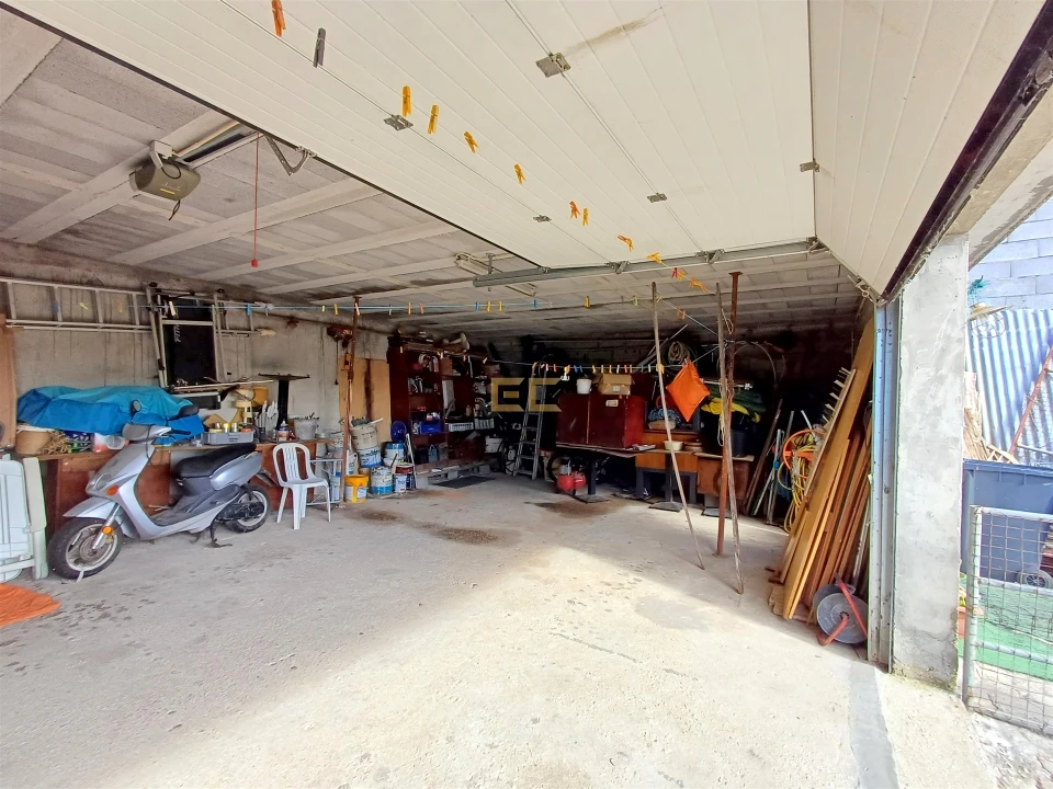 Moradia T4 para Venda em Tavarede Foto 39