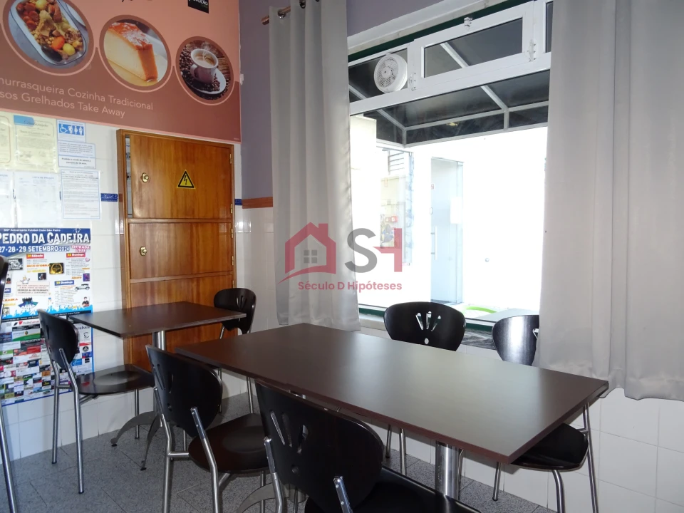 Negócio para Venda em São Pedro da Cadeira Foto 15