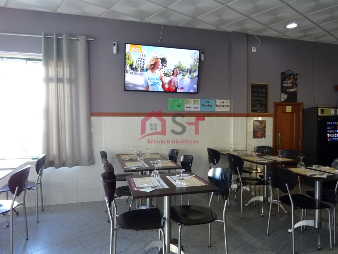 Negócio para Venda em São Pedro da Cadeira Foto 16