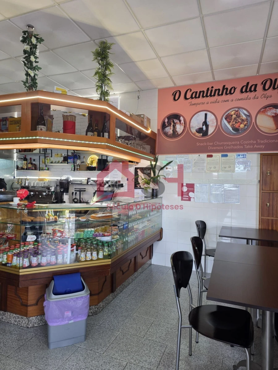 Negócio para Venda em São Pedro da Cadeira Foto 4