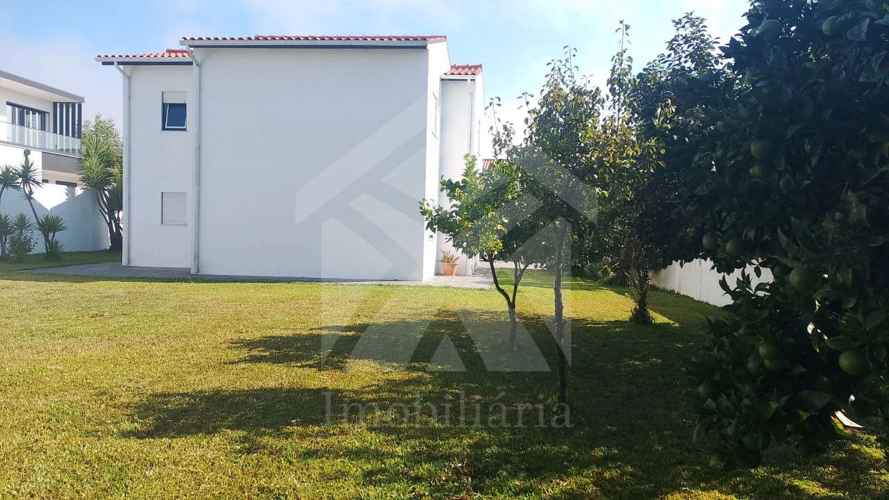 Moradia T3 para Venda em Antas Foto 11