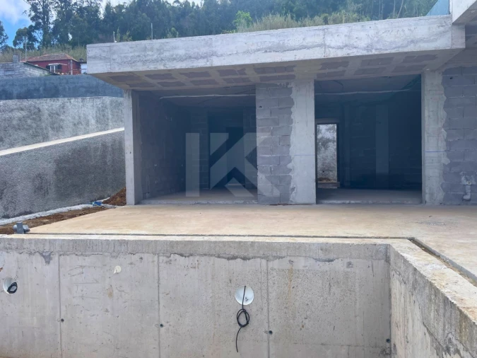 Moradia T3 para Venda em Arco da Calheta Foto 10