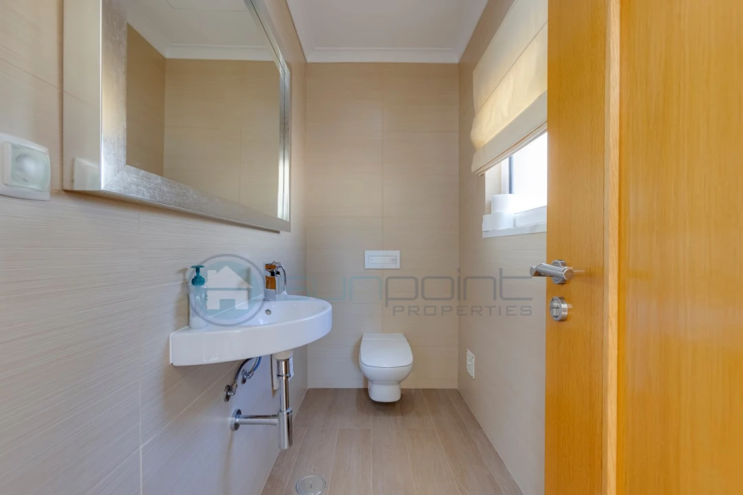 Moradia T4 para Venda em Budens Foto 17