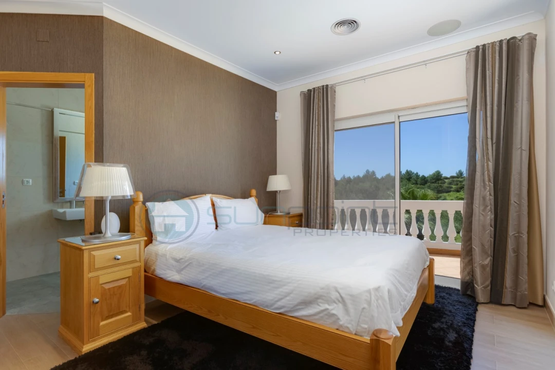 Moradia T4 para Venda em Budens Foto 24