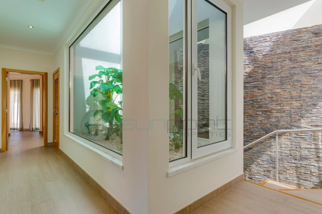 Moradia T4 para Venda em Budens Foto 29