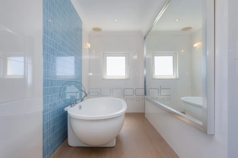 Moradia T4 para Venda em Budens Foto 22