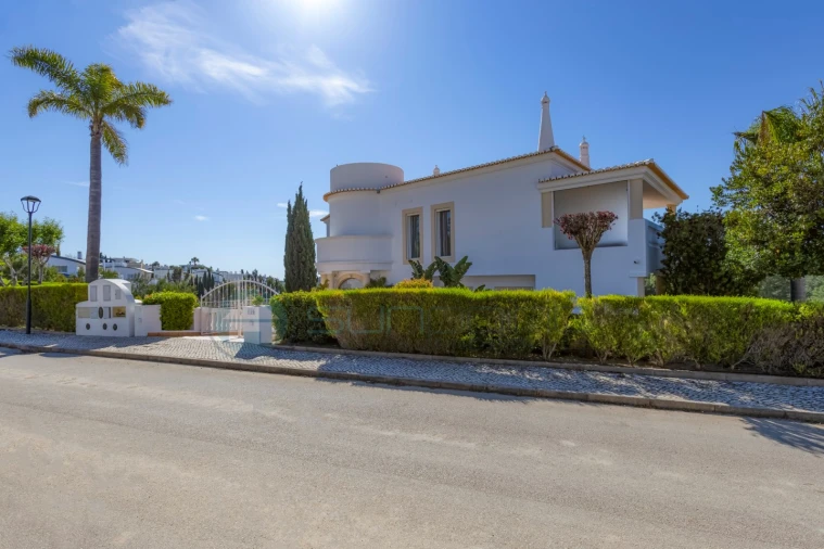 Moradia T4 para Venda em Budens Foto 49