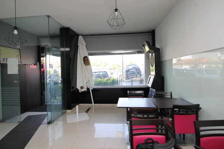 Negócio para Venda em Gondomar (São Cosme), Valbom e Jovim Foto 2