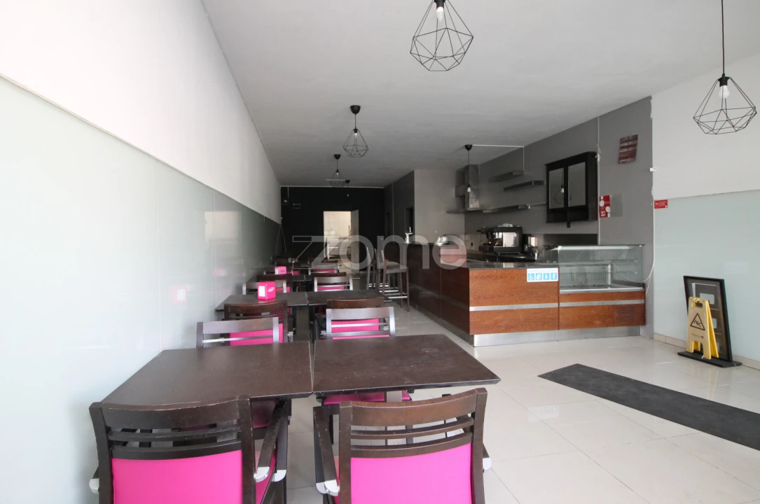 Negócio para Venda em Gondomar (São Cosme), Valbom e Jovim Foto 9