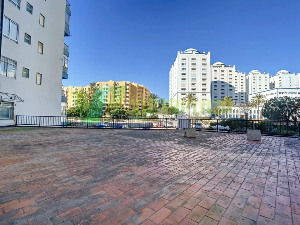 Loja para Arrendamento em Portimão Foto 26