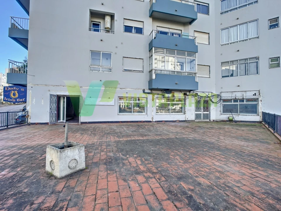 Loja para Arrendamento em Portimão Foto 29