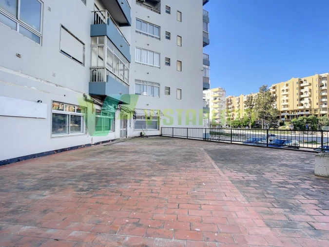 Loja para Arrendamento em Portimão Foto 15