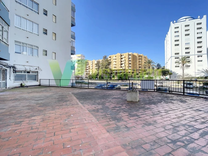 Loja para Arrendamento em Portimão Foto 16