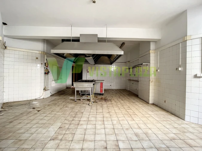 Loja para Arrendamento em Portimão Foto 21