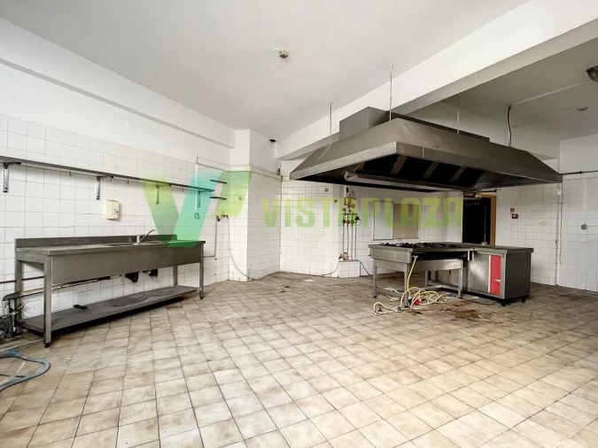 Loja para Arrendamento em Portimão Foto 22