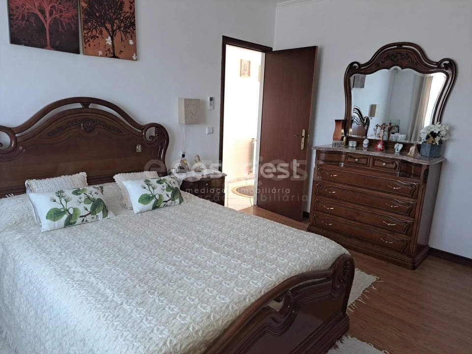 Moradia T4 para Venda em Horta da Vilariça Foto 16