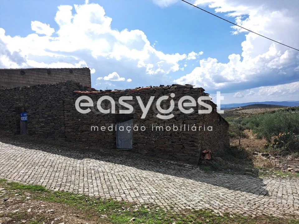 Armazém para Venda em Felgueiras e Maçores Foto 2