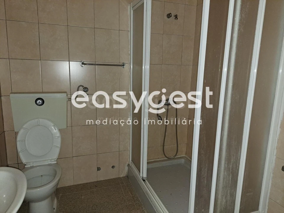 Moradia T2 para Venda em Larinho Foto 15