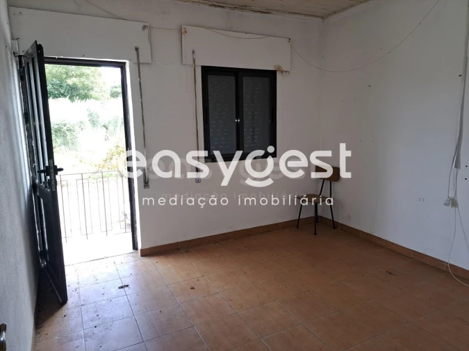 Moradia T2 para Venda em Larinho Foto 12