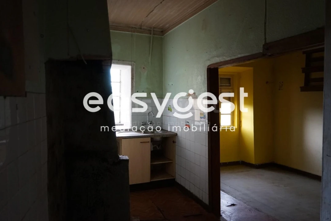 Moradia T5 para Venda em Vila Nova de Tazem Foto 5