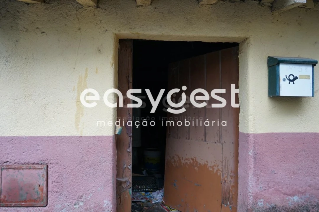 Moradia T5 para Venda em Vila Nova de Tazem Foto 18