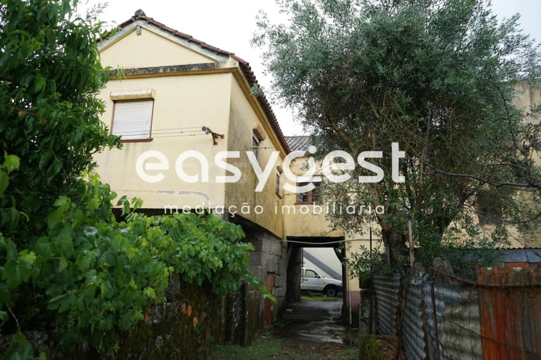 Moradia T5 para Venda em Vila Nova de Tazem Foto 20