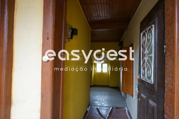 Moradia T5 para Venda em Vila Nova de Tazem Foto 17