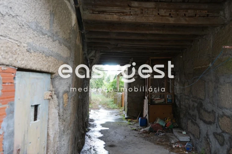 Moradia T5 para Venda em Vila Nova de Tazem Foto 23