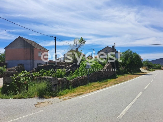 Moradia T1 para Venda em Adeganha e Cardanha Foto 2