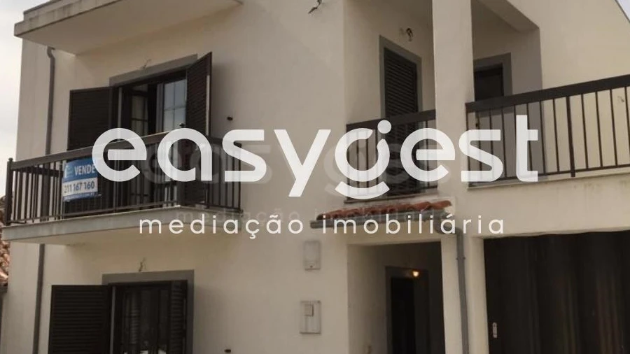 Moradia T3 para Venda em Cabeça Boa