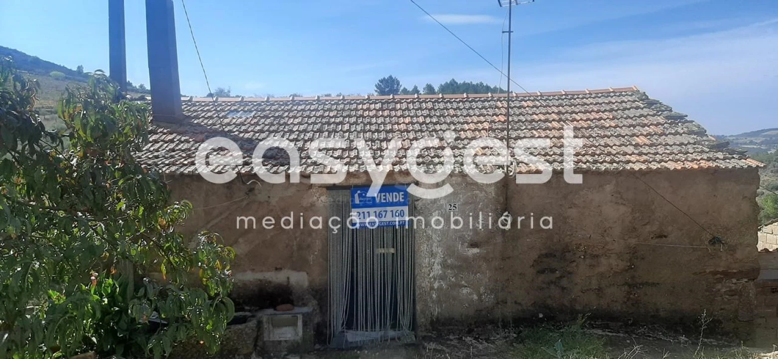 Moradia T2 para Venda em Carviçais Foto 1