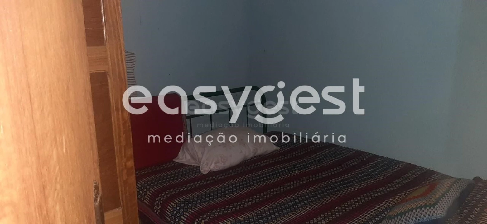 Moradia T2 para Venda em Carviçais Foto 8